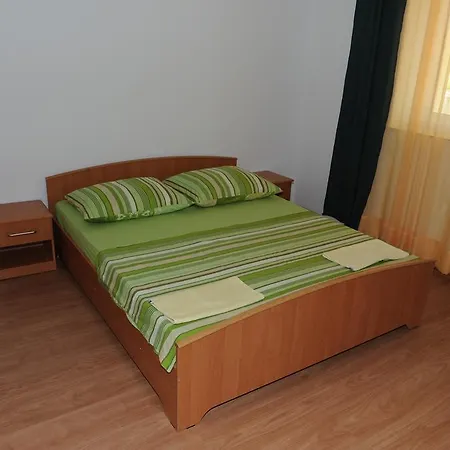 Matini Dvori * Dubrava (Sibenik-Knin)