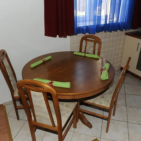 Matini Dvori Dubrava (Sibenik-Knin)