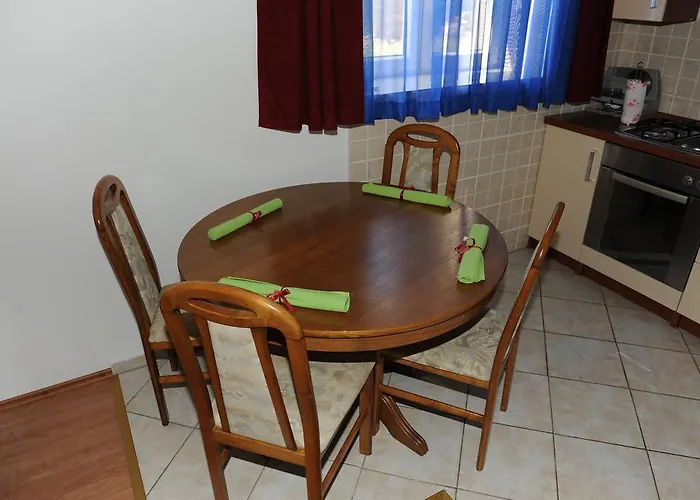 Matini Dvori Dubrava (Sibenik-Knin)